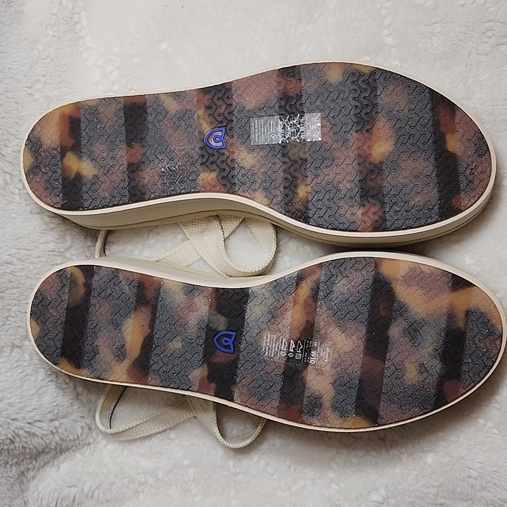 Rothy's Salt The Lightweight Wedge Sandal Cream and Tan Platform Sandals Sz 10 - Picture 14 of 16